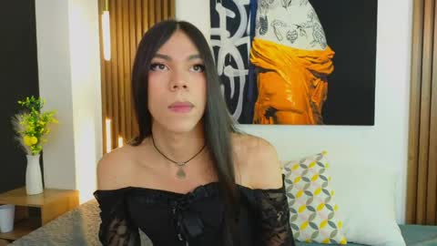 Snapshot of saracutie_ chatting on 19, 4, 2026 Sara online show from 19, 4, 2026