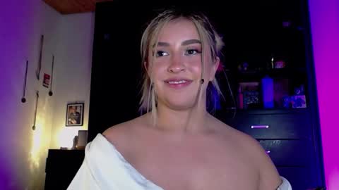 saradiazxxx online show from 16, 3, 2026