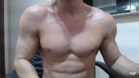 saradorj92 online show from 10, 12, 2024