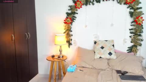 sarah  cinnamon online show from 30, 11, 2025