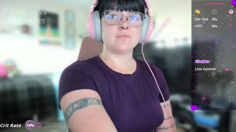 Snapshot of sarah_e_xx chatting on 18, 9, 2025 Sarah online show from 18, 9, 2025
