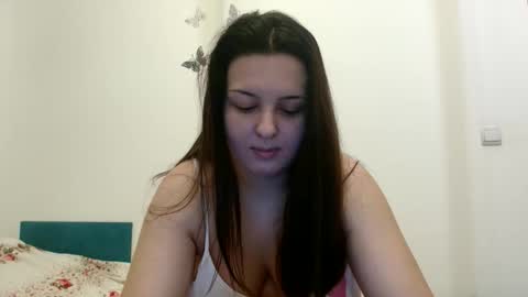 Snapshot of sarah_joulie chatting on 8, 10, 2025 Sarah online show from 8, 10, 2025