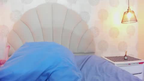 SARAH KEYS  online show from 11, 4, 2026