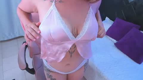 Snapshot of sarah_miel chatting on 13, 6, 2026 Sarah online show from 13, 6, 2026