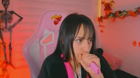 Sarah Ramirez online show from 16, 10, 2025