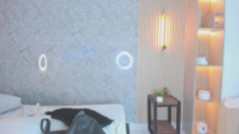 Snapshot of sarah_sanz chatting on 6, 10, 2025 sarah online show from 6, 10, 2025