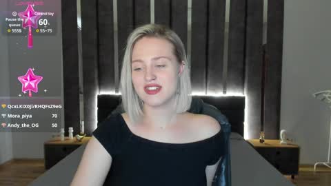 Snapshot of sarah_soul chatting on 6, 1, 2025 Sarah online show from 6, 1, 2025