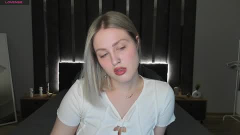 Snapshot of sarah_soul chatting on 5, 2, 2025 Sarah online show from 5, 2, 2025