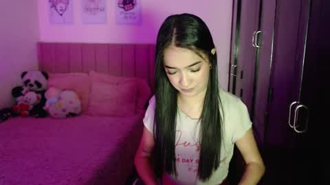 Snapshot of sarah_stone15 chatting on 6, 2, 2025 Sarah online show from 6, 2, 2025