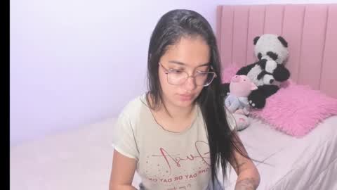 Snapshot of sarah_stone15 chatting on 16, 10, 2025 Sarah online show from 16, 10, 2025