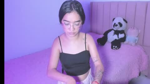 Snapshot of sarah_stone15 chatting on 27, 10, 2025 Sarah online show from 27, 10, 2025