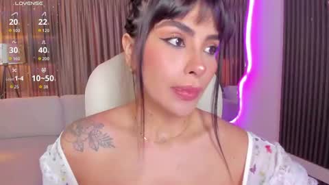 Snapshot of sarah_stonne_ chatting on 28, 6, 2026 Sarah online show from 28, 6, 2026