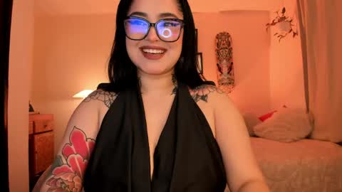   online show from 30, 4, 2026