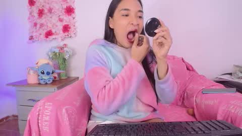 sarahajhoness online show from 11, 3, 2026