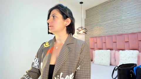 Snapshot of sarahdeyvis chatting on 16, 1, 2025 Sarah Deyvis online show from 16, 1, 2025