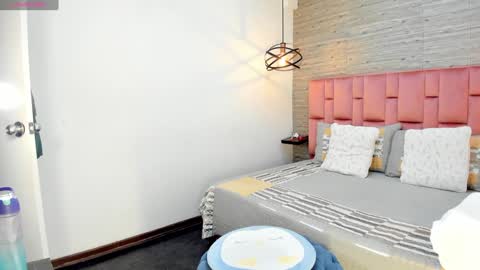 Snapshot of sarahdeyvis chatting on 28, 1, 2025 Sarah Deyvis online show from 28, 1, 2025