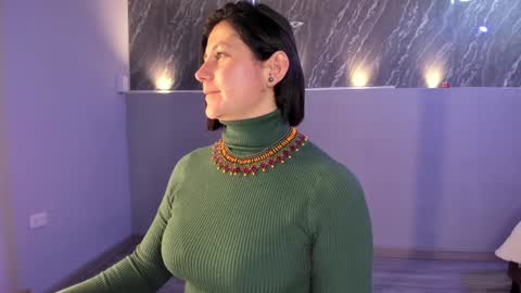 Snapshot of sarahdeyvis chatting on 4, 2, 2025 Sarah Deyvis online show from 4, 2, 2025