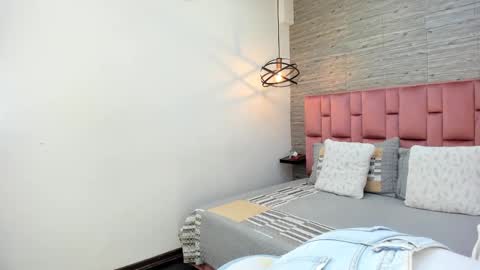 Snapshot of sarahdeyvis chatting on 10, 2, 2025 Sarah Deyvis online show from 10, 2, 2025