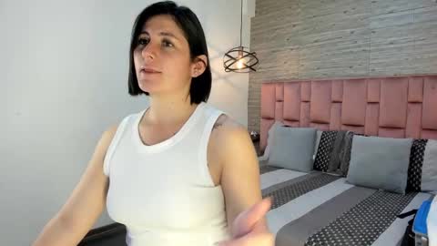 Snapshot of sarahdeyvis chatting on 22, 2, 2025 Sarah Deyvis online show from 22, 2, 2025