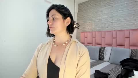 Snapshot of sarahdeyvis chatting on 23, 2, 2025 Sarah Deyvis online show from 23, 2, 2025