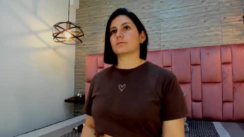 Snapshot of sarahdeyvis chatting on 25, 2, 2025 Sarah Deyvis online show from 25, 2, 2025