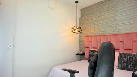 Snapshot of sarahdeyvis chatting on 19, 9, 2025 Sarah Deyvis online show from 19, 9, 2025