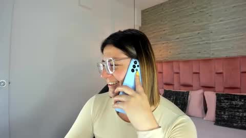 Snapshot of sarahdeyvis chatting on 23, 9, 2025 Sarah Deyvis online show from 23, 9, 2025