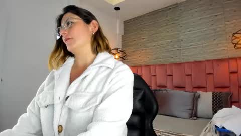 Snapshot of sarahdeyvis chatting on 14, 10, 2025 Sarah Deyvis online show from 14, 10, 2025