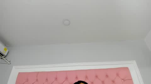 Sarah the Doll  online show from 16, 6, 2026