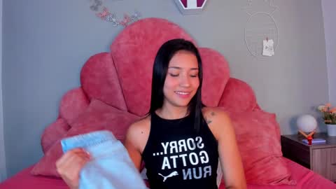 Sarah Evans online show from 19, 12, 2024