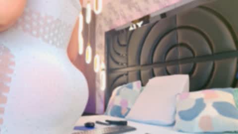 Snapshot of sarahgrey18 chatting on 4, 10, 2025 Sarah online show from 4, 10, 2025