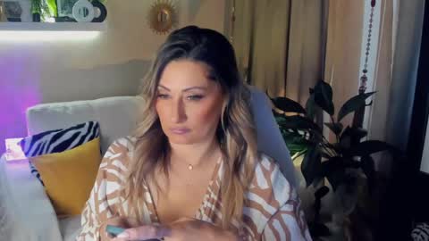 Divine Sarah NONUDE model online show from 14, 5, 2026