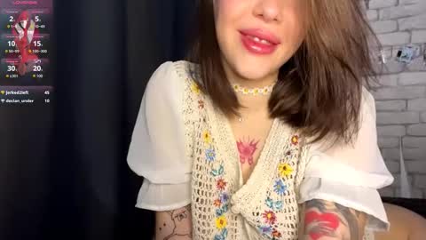 Snapshot of sarahhunnye chatting on 25, 3, 2026 Sarah online show from 25, 3, 2026