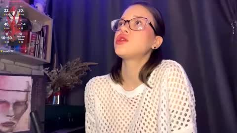 Snapshot of sarahhunnye chatting on 28, 3, 2026 Sarah online show from 28, 3, 2026