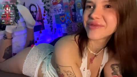 Snapshot of sarahhunnye chatting on 2, 5, 2026 Sarah online show from 2, 5, 2026