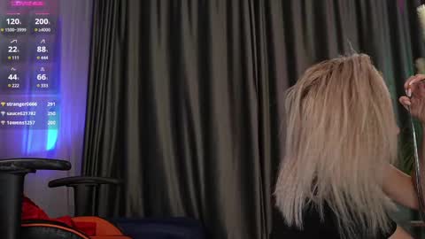 Sarahjadore online show from 10, 2, 2025