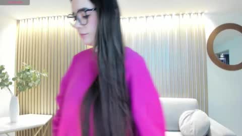 Sarah Rhodes online show from 18, 2, 2026