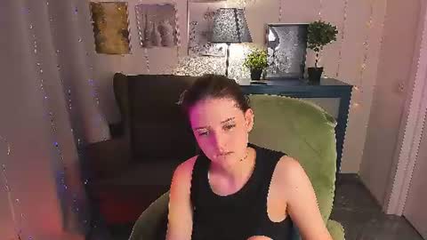Snapshot of sarahshelby chatting on 17, 6, 2026 Sarah online show from 17, 6, 2026
