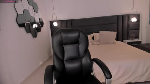 Sarah  independent model online show from 2, 10, 2025