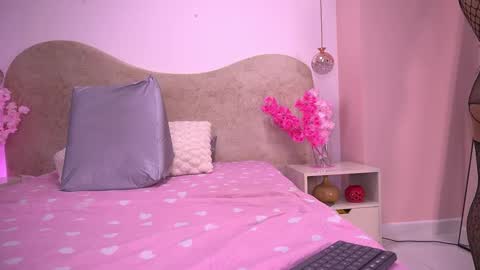 Sara  online show from 23, 2, 2026