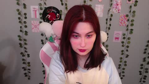 Snapshot of sarakinski chatting on 12, 1, 2025 Sara online show from 12, 1, 2025