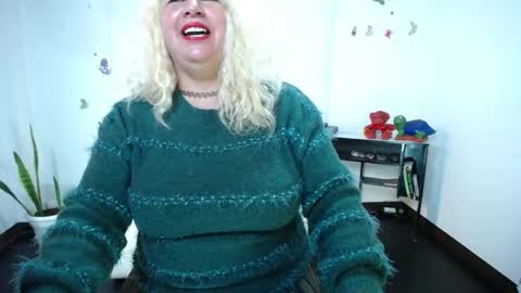 Saraloves online show from 24, 12, 2024