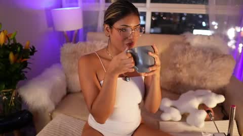 Sara online show from 8, 3, 2025