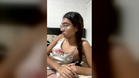 Snapshot of sarasaenz999 chatting on 21, 4, 2026 sarasaenz999 online show from 21, 4, 2026