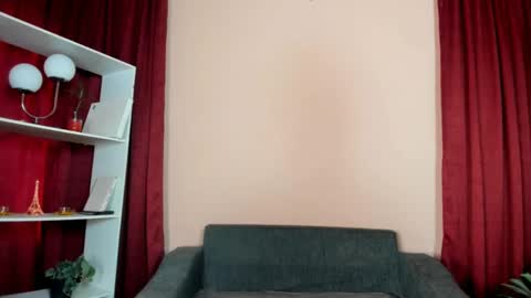 Snapshot of sarasolei chatting on 17, 9, 2025 ZaraSolei online show from 17, 9, 2025