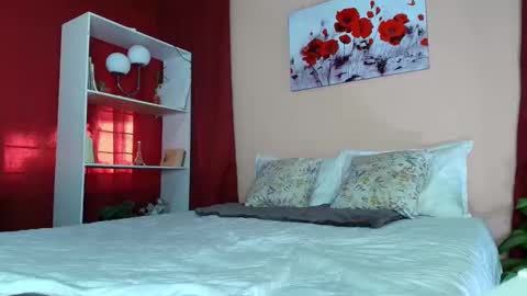 Snapshot of sarasolei chatting on 27, 10, 2025 ZaraSolei online show from 27, 10, 2025