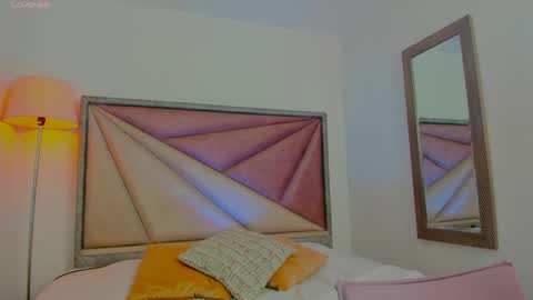 Snapshot of sarawagner_ chatting on 18, 5, 2026 online show from 18, 5, 2026