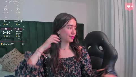 Snapshot of sarawagner_ chatting on 22, 5, 2026 online show from 22, 5, 2026