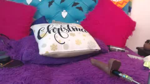 Snapshot of sarawiills chatting on 16, 10, 2025 Sara Wills online show from 16, 10, 2025