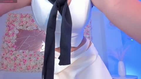 Snapshot of sarawinstone_ chatting on 7, 1, 2025 Sara Winstone online show from 7, 1, 2025